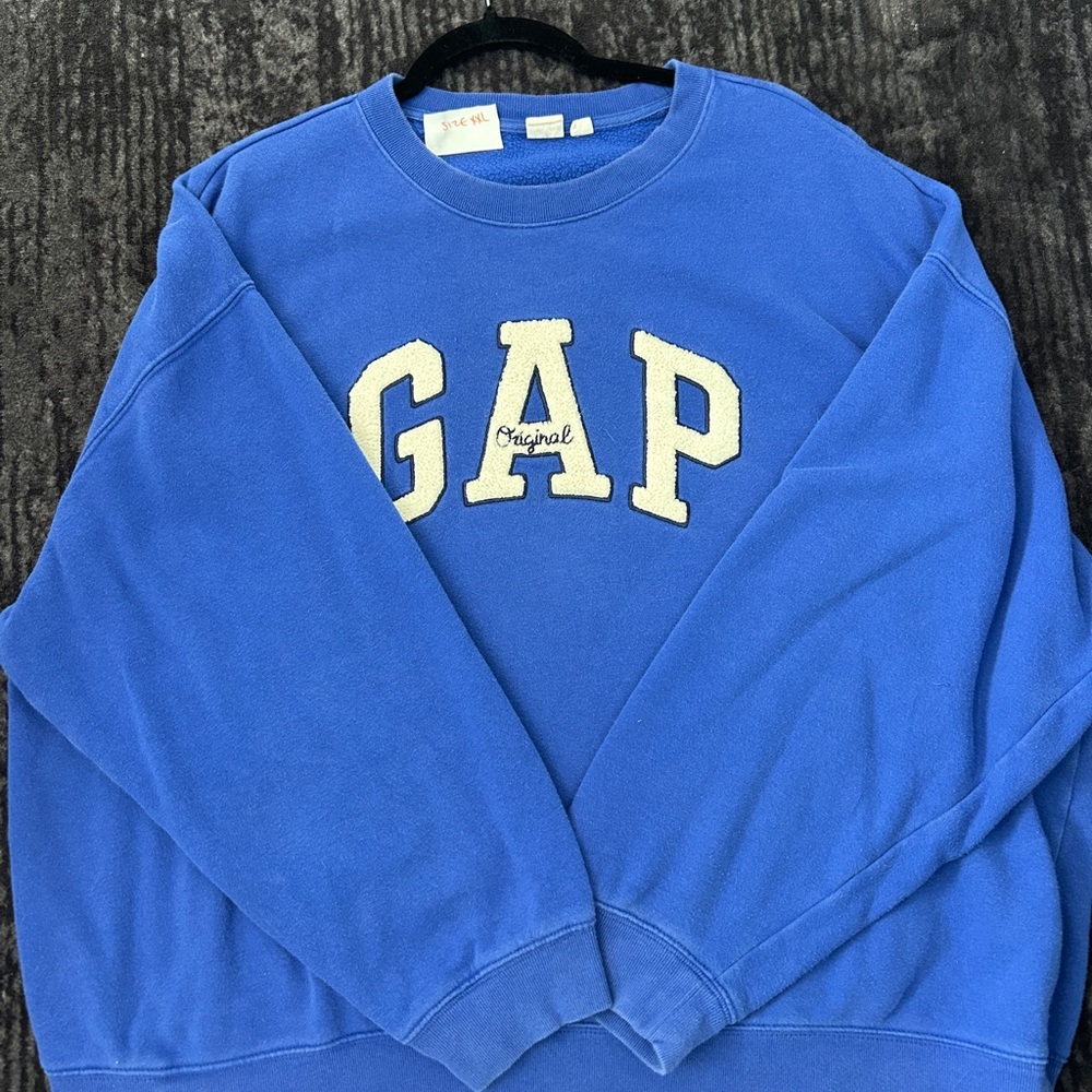 GAP Men's Vibrant Blue Crewneck Sweater